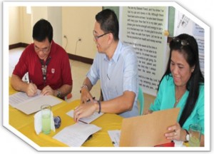 DSWD FO 1 Dir. Marcelo Nicomedes J. Castillo, DSWD Social Technology Bureau Chief  Marilyn B. Moral, and San Carlos City Administrator Voltaire Enrico Cabuay on  behalf of City Mayor Julier C. Resuello sign the Memorandum of Agreement to implement the ReSPPEC.  